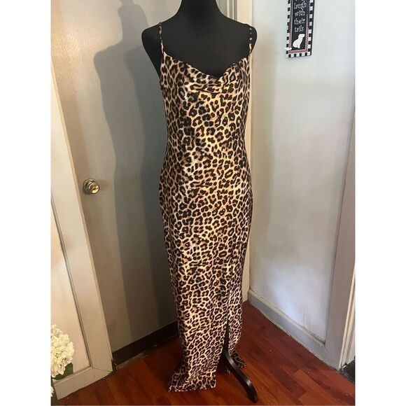 NWOT. Popular 21 Leopard-print long Maxi dress Women Size Large - Picture 1 of 9